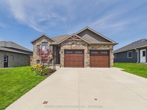 13 Lakefield Dr, Kincardine, ON, N2Z0E1 | Card Image