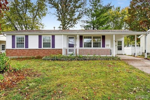 1750 Queens Dr, Florissant, MO, 63031-3827 | Card Image