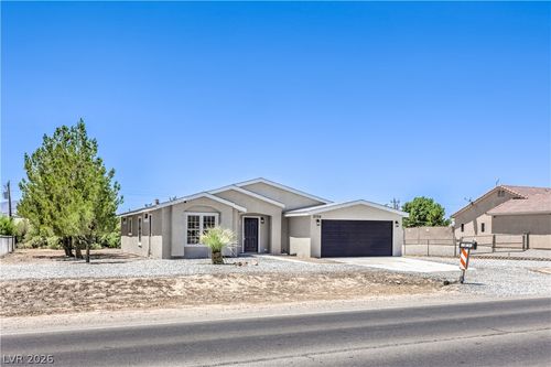 2730 S Dandelion St, Pahrump, NV, 89048-6384 | Card Image