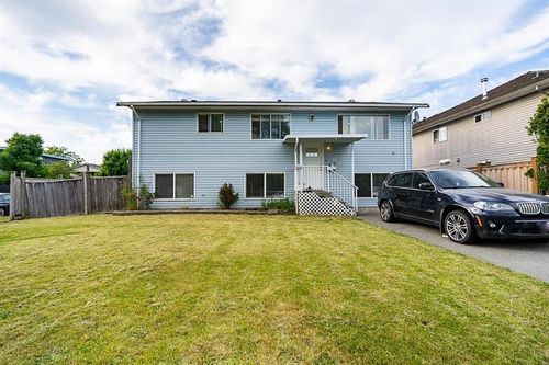 13421 87a Ave, Surrey, BC, V3W6B7 | Card Image