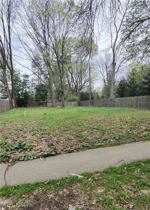 1935 Coventry Rd, Cleveland Heights, OH, 44118-2001 | Card Image