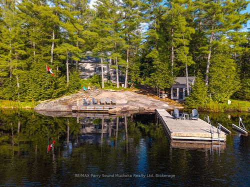 61B Hamer Bay Rd, Mactier, ON, P0C1H0 | Card Image