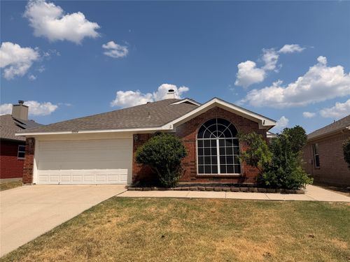 10504 Aransas Dr, Fort Worth, TX, 76131-3920 | Card Image