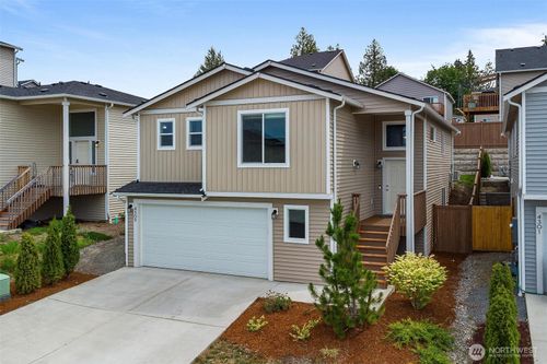 4309 68th Dr Ne, Marysville, WA, 98270-7127 | Card Image