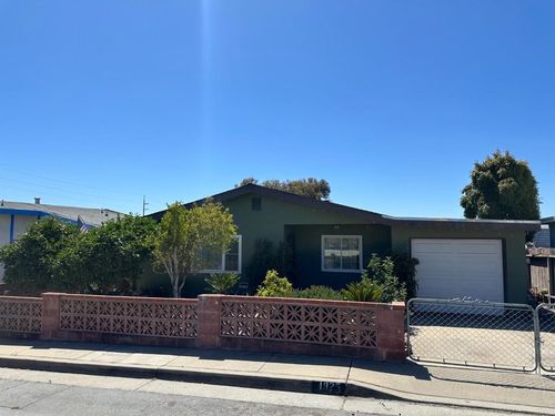 1825 Luzern St, Seaside, CA, 93955 | Card Image