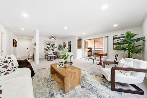 201-5674 Windsor, Culver City, CA, 90230 | Card Image