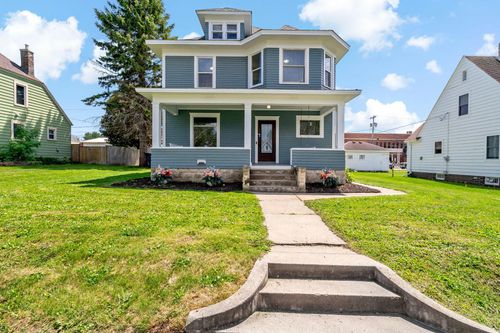 615 1st St, Kenyon, MN, 55946-1302 | Card Image