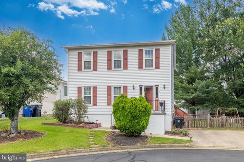 111 Oak View Dr Se, LEESBURG, VA, 20175-4029 | Card Image