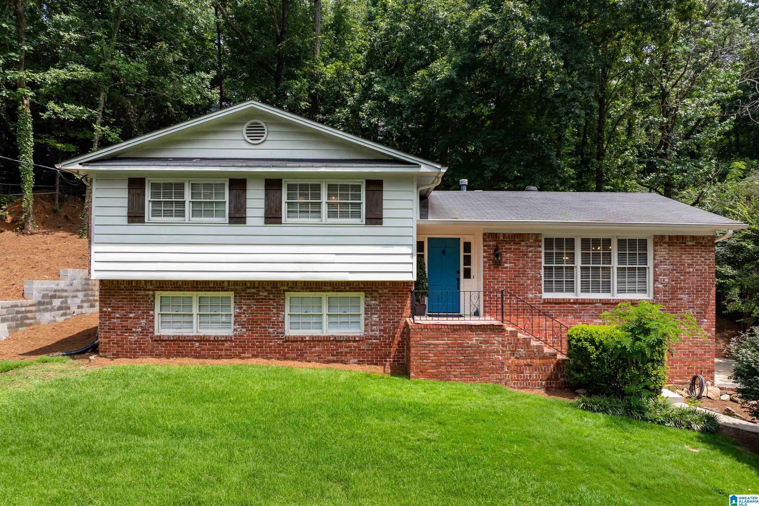 Residential in VESTAVIA HILLS 4