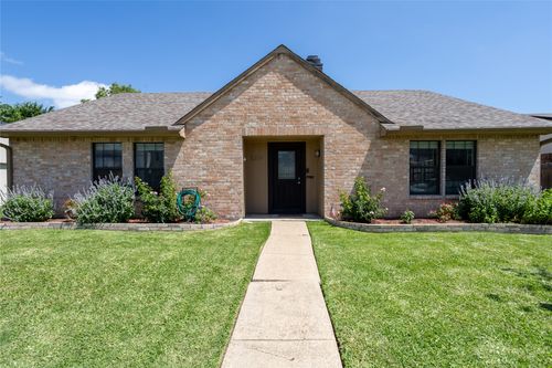 8209 Woodside Rd, Rowlett, TX, 75088-4318 | Card Image