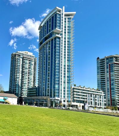 1906 - 1500 Fern St, Condo with 2 bedrooms, 2 bathrooms and 1 parking in North Vancouver BC | Image 1