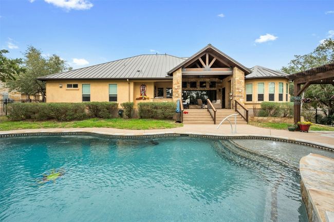Come on, take a tour, and find your slice of paradise! | Image 40