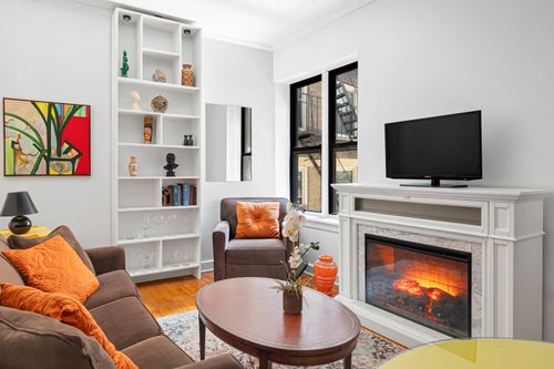 7-4 W 101st St, New York, NY, 10025-4715 | Card Image
