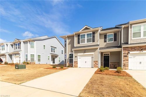 1245 Evelynnview Ln, Kernersville, NC, 27284-6737 | Card Image