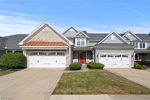 5067 Shepherds Gln, Willoughby, OH, 44094-3387 | Card Image