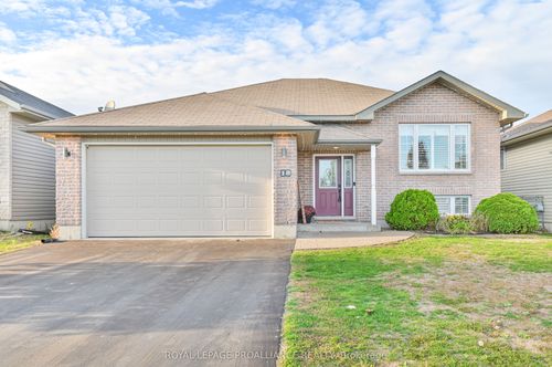 18 Fox Den Dr, Brighton, ON, K0K1H0 | Card Image