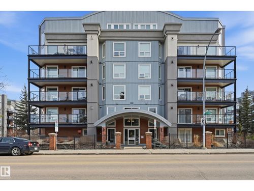 7905 96 St Nw, Edmonton, AB, T6C4R3 | Card Image