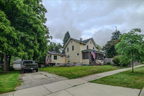 517 S Monroe St, Stoughton, WI, 53589-2435 | Card Image