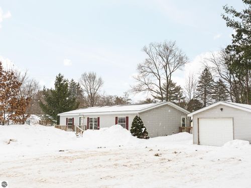 303 S Orange St, Kalkaska, MI, 49646-8646 | Card Image