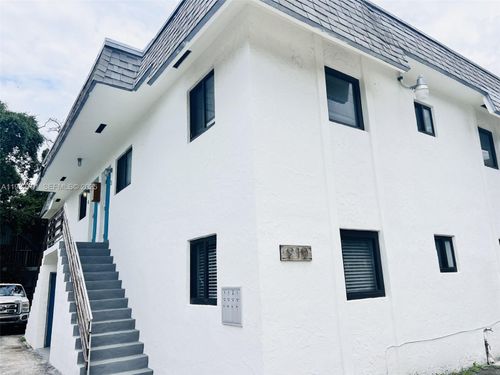 apt-3-910 Sw 4th Ave, Miami, FL, 33130-3942 | Card Image