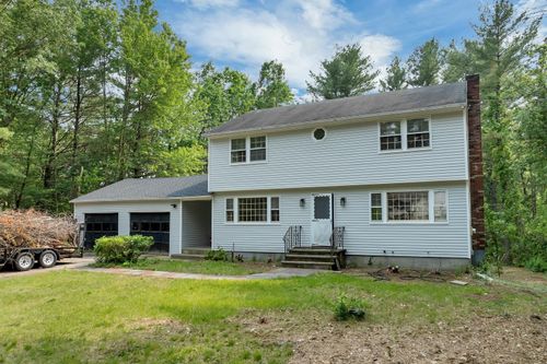 4 Grove St, Londonderry, NH, 03053-3716 | Card Image