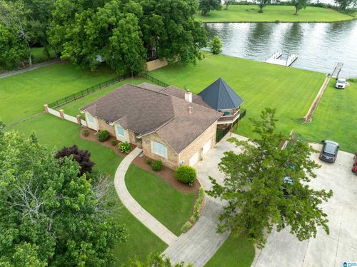 126 Amitola Dr, Cropwell, AL, 35054-3934 | Card Image