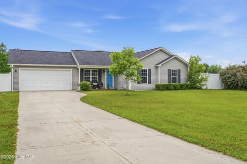 2325 White Oak River Rd, Maysville, NC, 28555-9343 | Card Image
