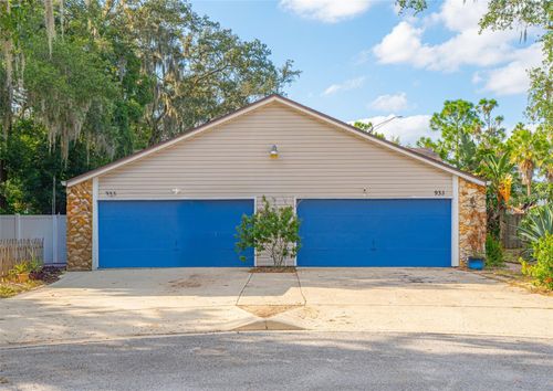 933 and 935 Robinhood Court, MAITLAND, FL, 32751 | Card Image