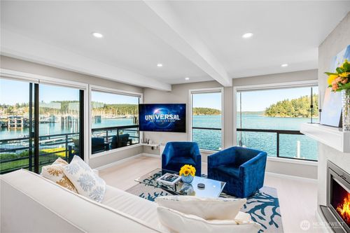 d204-200 East St, Friday Harbor, WA, 98250-7975 | Card Image