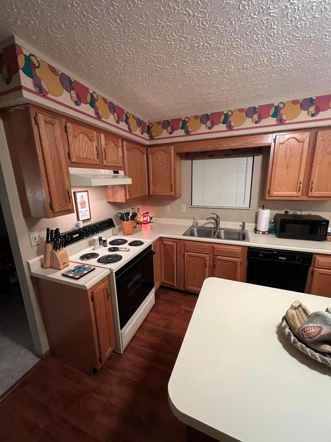 946 Lateglow Ct, House other with 3 bedrooms, 3 bathrooms and null parking in Newark OH | Image 16