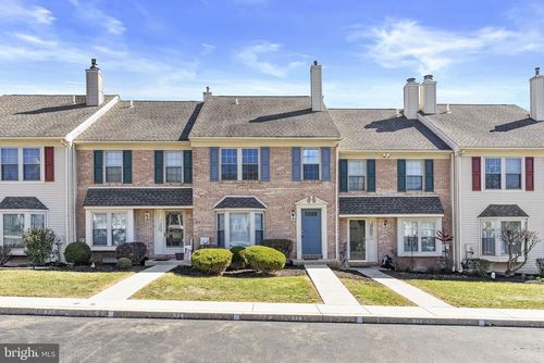 524 Oaktree Ct, POTTSTOWN, PA, 19464-3250 | Card Image