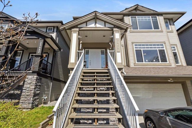 23657 111 A Avenue, House other with 4 bedrooms, 3 bathrooms and 4 parking in Maple Ridge BC | Image 2
