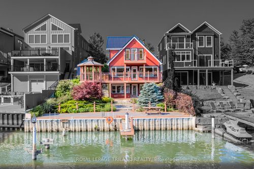 {{alt}} | Card Image