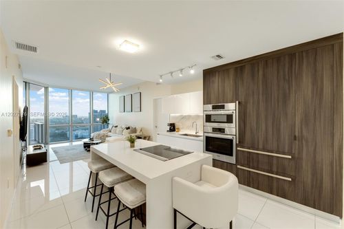 2308-851 Ne 1st Ave, Miami, FL, 33132-1845 | Card Image