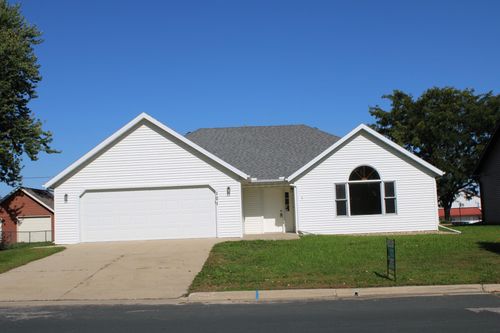 101 7th St Ne, Kasson, MN, 55944-1587 | Card Image