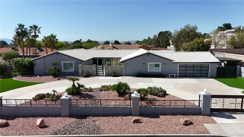 7575 Coley Ave, Las Vegas, NV, 89117-3216 | Card Image