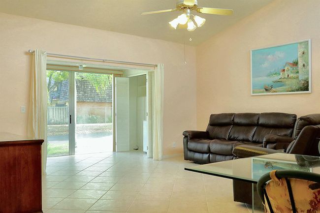 APT-105 - 2532 Boundbrook Dr S, Condo with 2 bedrooms, 2 bathrooms and null parking in Palm Springs FL | Image 21