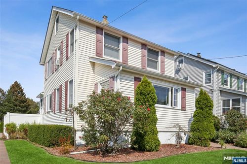 47 Colling Ave, Rochelle Park, NJ, 07662-3929 | Card Image