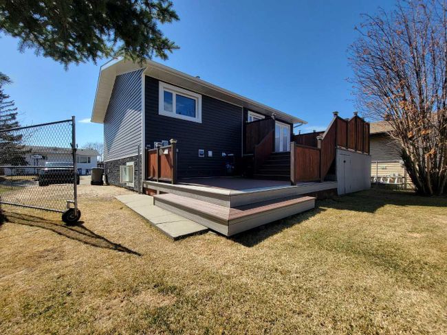 9406 81 Avenue, Home with 4 bedrooms, 2 bathrooms and 2 parking in Grande Prairie AB | Image 37