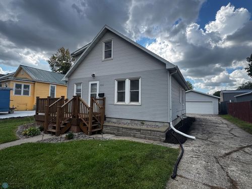 326 20th St N, Fargo, ND, 58102-4138 | Card Image