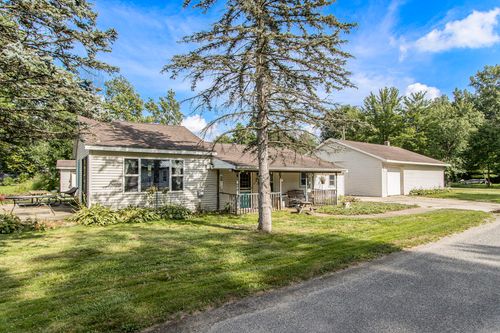 46778 Sycamore Dr, Bangor, MI, 49013-9510 | Card Image