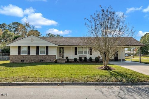 105 W Poppy Street, Dunn, NC, 28334 | Card Image