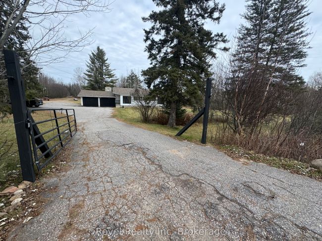 3877 Highway 17, House other with 5 bedrooms, 2 bathrooms and 10 parking in Mattawa ON | Image 36