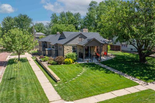 426 N B St, Arkansas City, KS, 67005-2238 | Card Image
