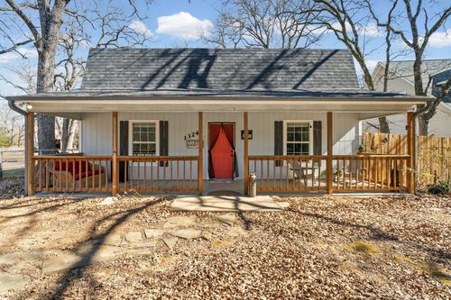 1324 Arrowhead Dr, West Tawakoni, TX, 75474-5301 | Card Image