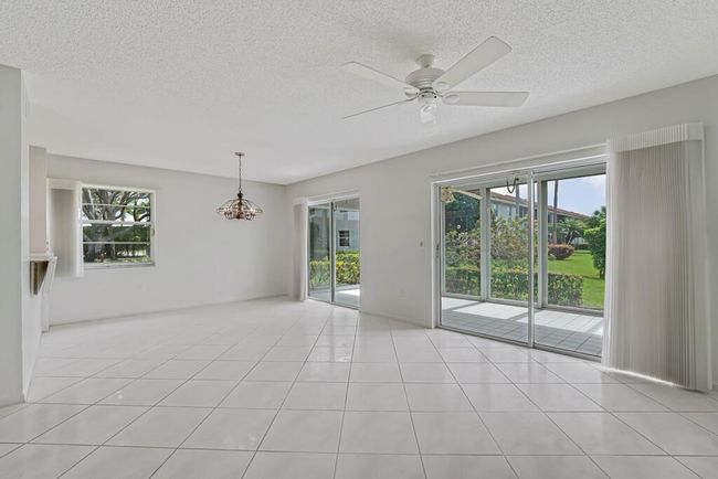 APT-101 - 7372 Lake Meadow Way, Condo with 3 bedrooms, 2 bathrooms and null parking in Boynton Beach FL | Image 8
