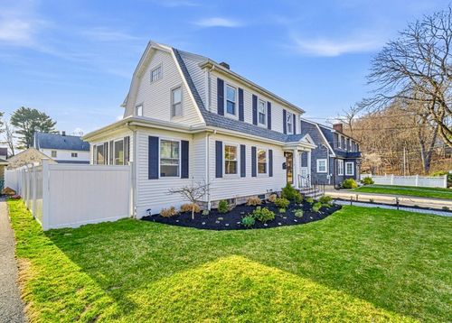 132 Damon Rd, Medford, MA, 02155-2445 | Card Image