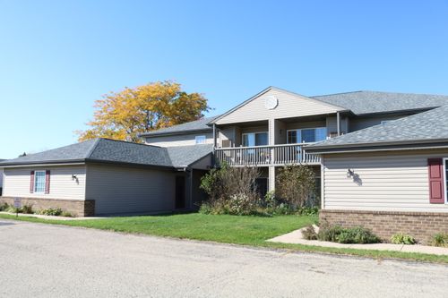 705 Horicon St, Horicon, WI, 53032-2100 | Card Image