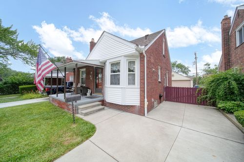 764 Lincoln Ave, Lincoln Park, MI, 48146-2822 | Card Image
