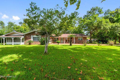 10463 Wade Ln, Gulfport, MS, 39503-4125 | Card Image